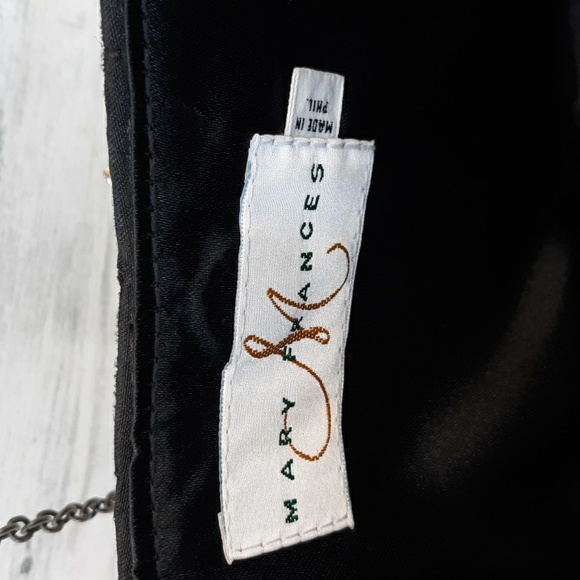 EUC VTG  MARY FRANCES SMALL CRESCENT CROSSBODY BAG - Picture 13 of 15